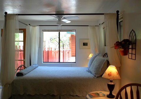 Chuparosa Inn Madera Canyon Bed & Breakfast